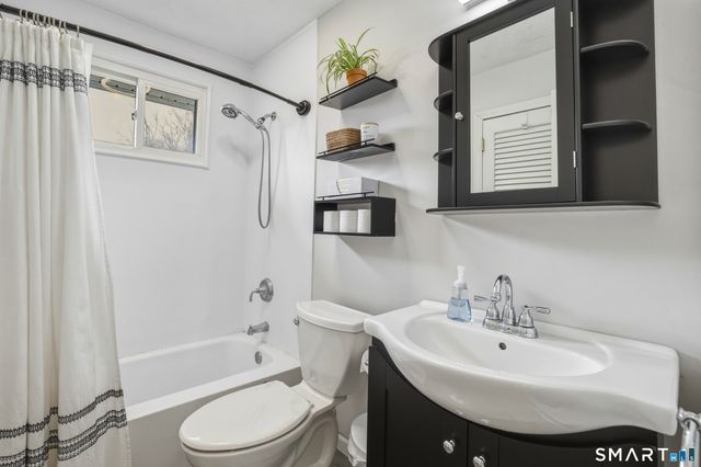 83 Parkview Drive, Southington, CT 06479