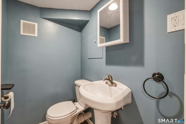 83 Parkview Drive, Southington, CT 06479