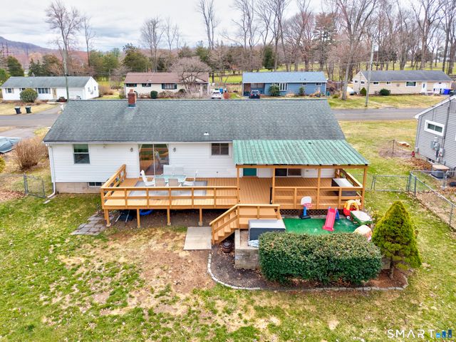 83 Parkview Drive, Southington, CT 06479