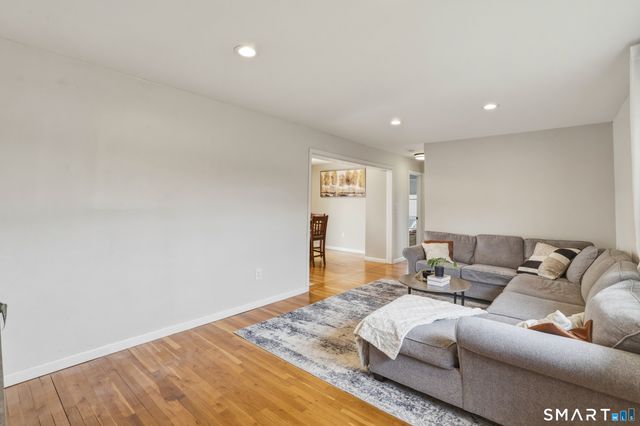 83 Parkview Drive, Southington, CT 06479