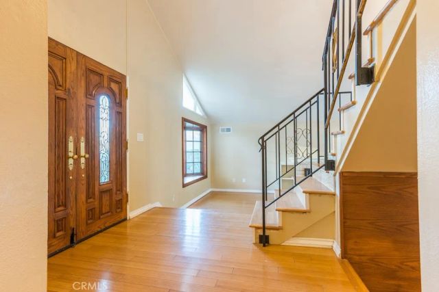 23132 Posada, Valencia, CA 91354