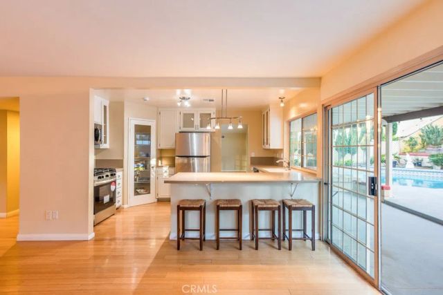 23132 Posada, Valencia, CA 91354