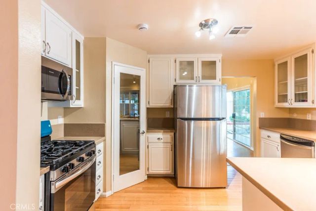 23132 Posada, Valencia, CA 91354