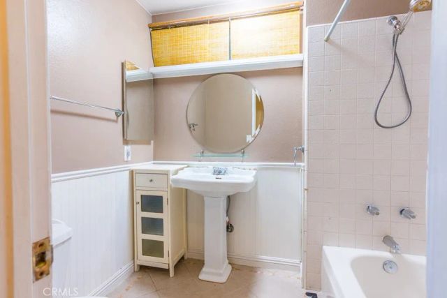 23132 Posada, Valencia, CA 91354