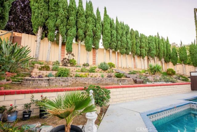 23132 Posada, Valencia, CA 91354