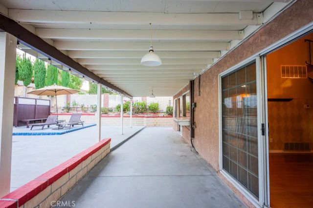 23132 Posada, Valencia, CA 91354