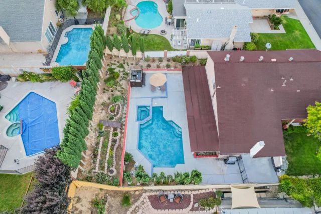 23132 Posada, Valencia, CA 91354