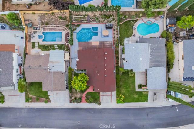 23132 Posada, Valencia, CA 91354