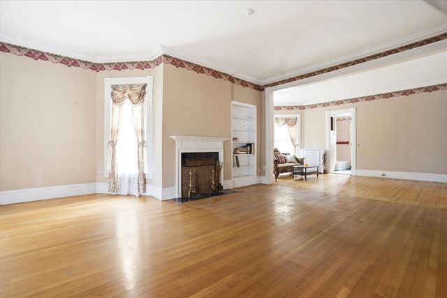 2108 Elm Street, Manchester, NH 03104
