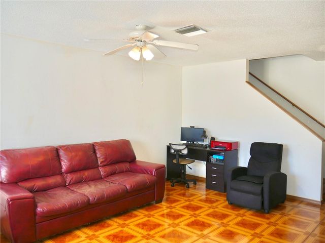 1907 FLUORSHIRE DRIVE, Brandon, FL 33511