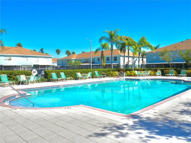 1907 FLUORSHIRE DRIVE, Brandon, FL 33511