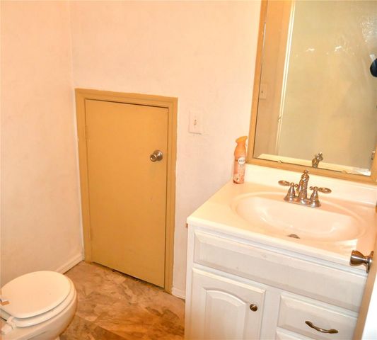 1907 FLUORSHIRE DRIVE, Brandon, FL 33511