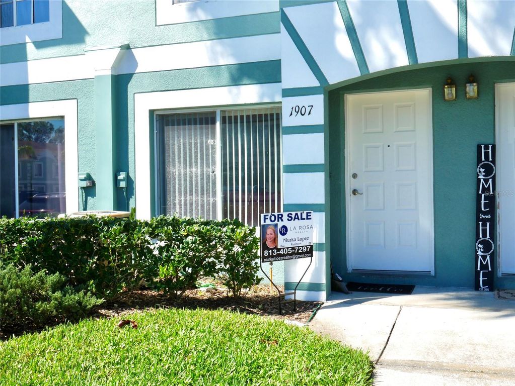 1907 FLUORSHIRE DRIVE, Brandon, FL 33511