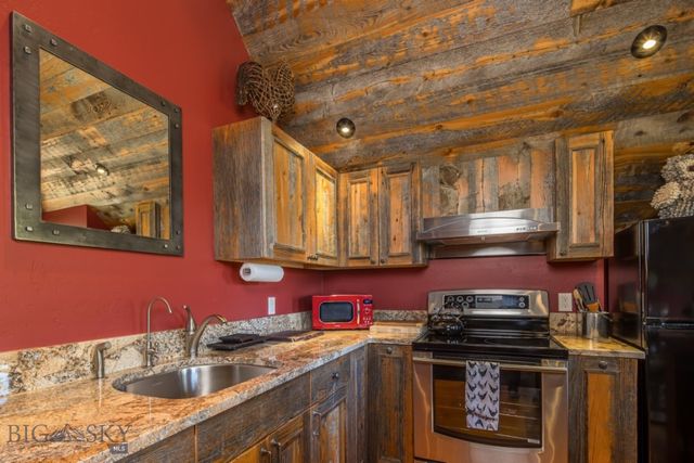 121 Old Toby Road, Big Sky, MT 59716