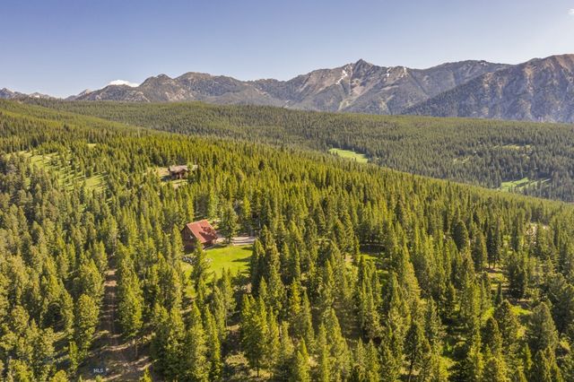 121 Old Toby Road, Big Sky, MT 59716