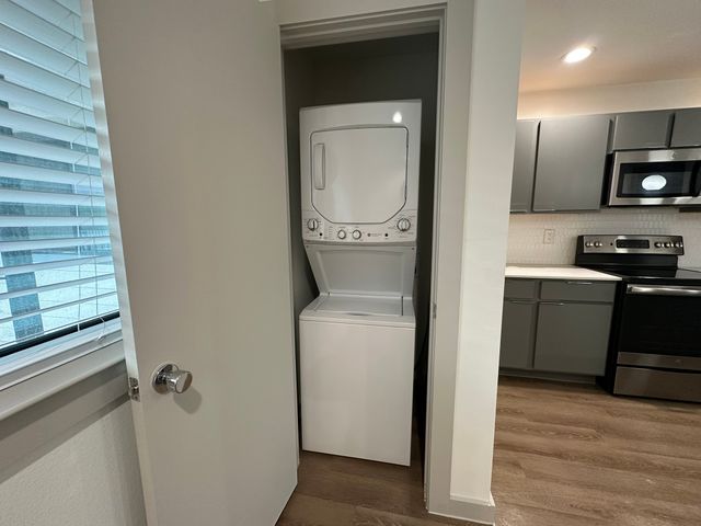 4526 Munger Avenue 206, Dallas, TX 75204