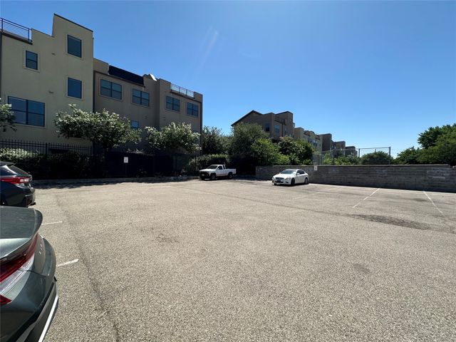 4526 Munger Avenue 206, Dallas, TX 75204