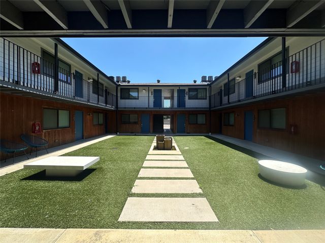4526 Munger Avenue 206, Dallas, TX 75204