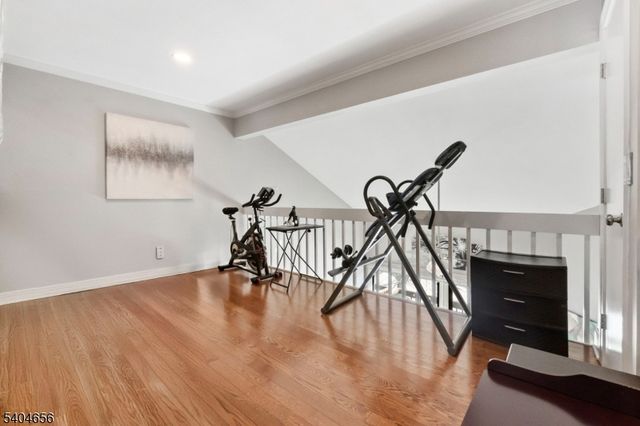 5 Bluebird Ct, Hampton Twp., NJ 07860