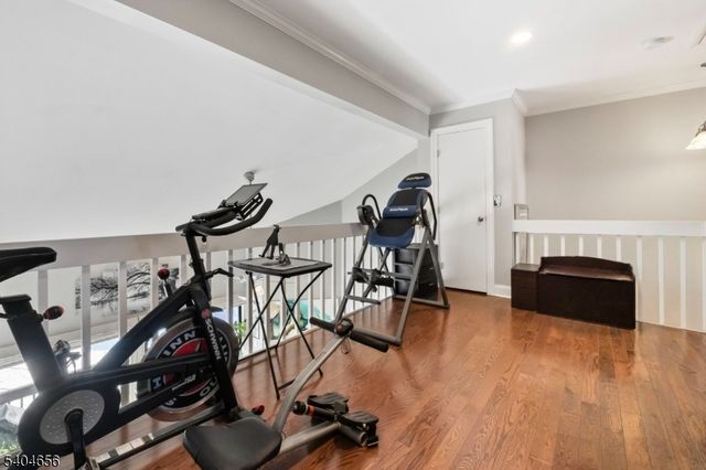 5 Bluebird Ct, Hampton Twp., NJ 07860