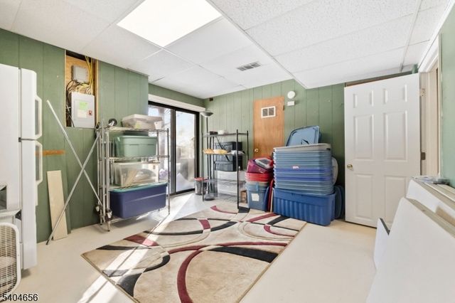 5 Bluebird Ct, Hampton Twp., NJ 07860