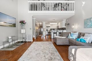 5 Bluebird Ct, Hampton Twp., NJ 07860