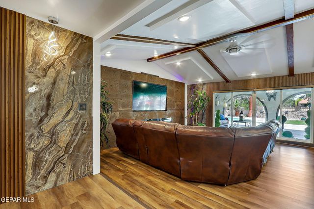 11179 Leo Collins Drive, El Paso, TX 79936