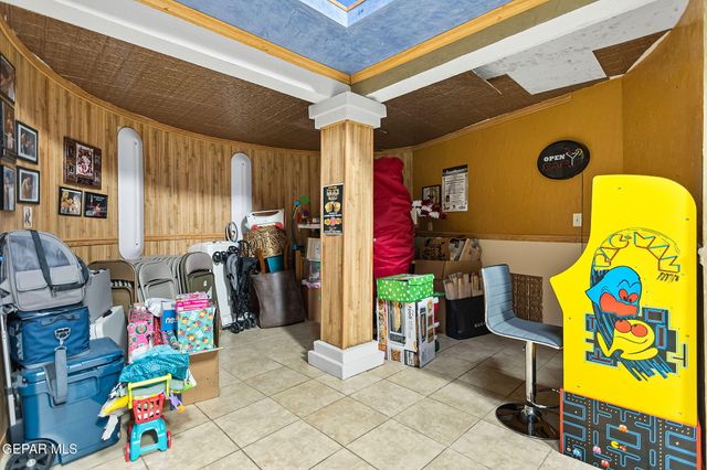 11179 Leo Collins Drive, El Paso, TX 79936