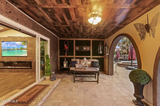 11179 Leo Collins Drive, El Paso, TX 79936