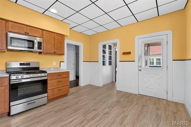 3405 Brown Road, St John, MO 63114