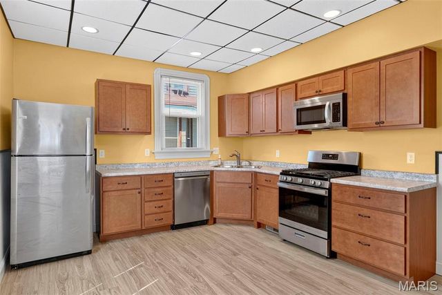 3405 Brown Road, St John, MO 63114