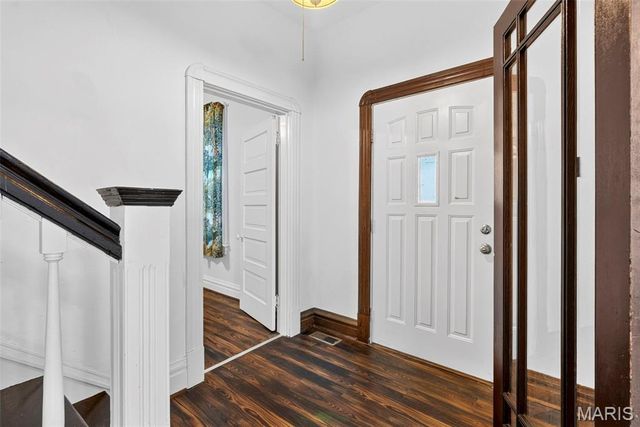 3405 Brown Road, St John, MO 63114