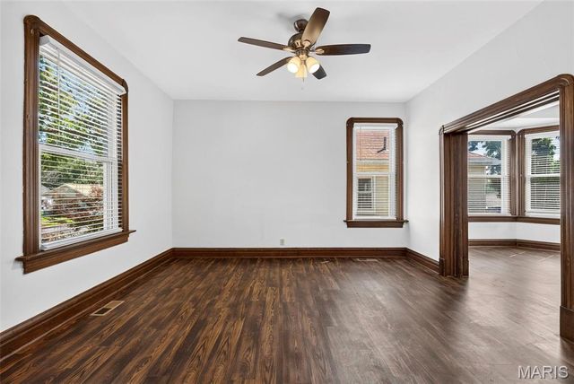 3405 Brown Road, St John, MO 63114