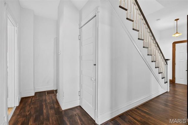3405 Brown Road, St John, MO 63114