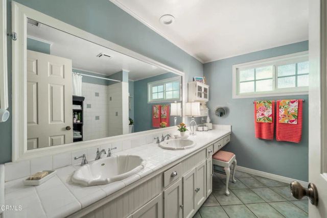 3615 Los Amigos Street, Glendale, CA 91214