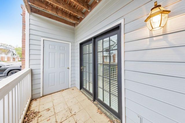 1002 Vinings Forest Lane SE 10, Smyrna, GA 30080