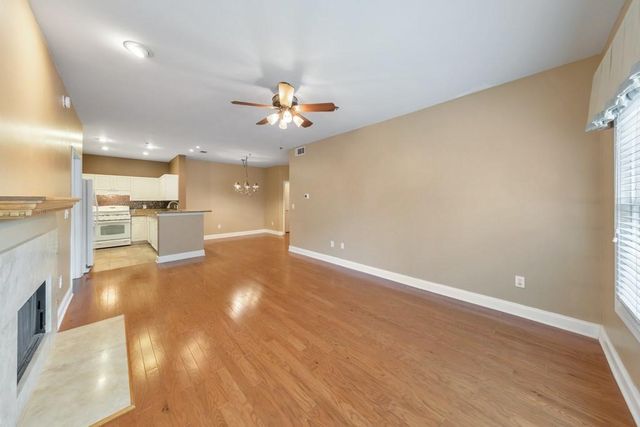 1002 Vinings Forest Lane SE 10, Smyrna, GA 30080