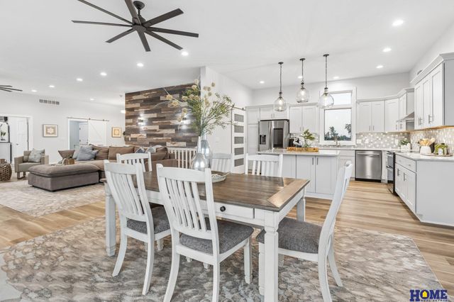 734 Cobblestone Pointe, Ashland, NE 68003