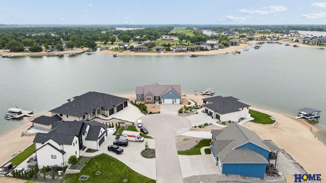 734 Cobblestone Pointe, Ashland, NE 68003
