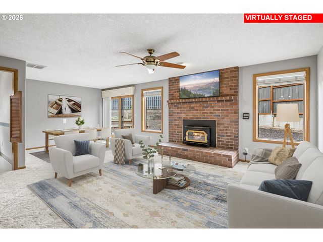 310 Ne GREENWAY Dr, Gresham, OR 97030