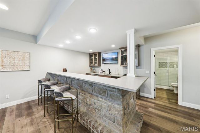 115 Ladue Pine Woods Place, St Louis, MO 63141