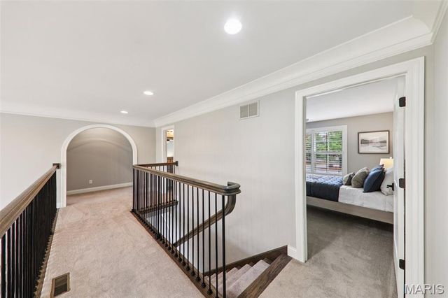 115 Ladue Pine Woods Place, St Louis, MO 63141