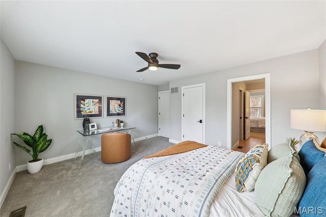 115 Ladue Pine Woods Place, St Louis, MO 63141