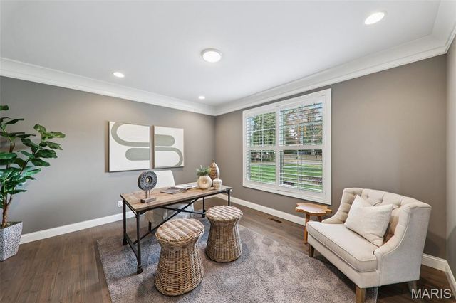 115 Ladue Pine Woods Place, St Louis, MO 63141