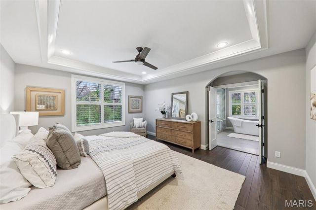 115 Ladue Pine Woods Place, St Louis, MO 63141