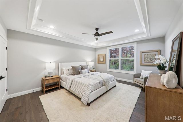 115 Ladue Pine Woods Place, St Louis, MO 63141