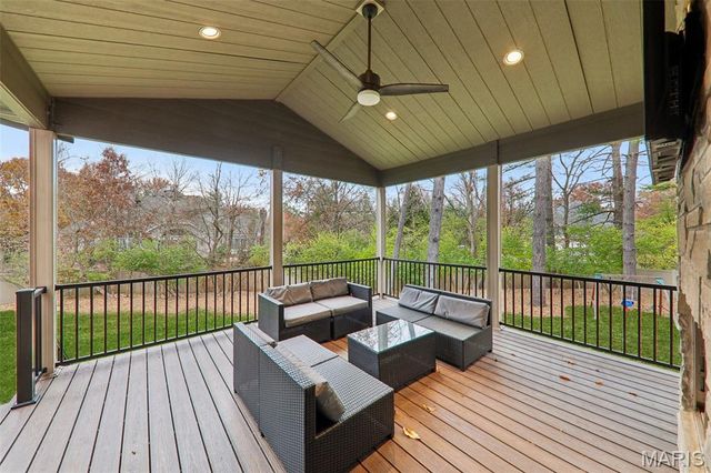 115 Ladue Pine Woods Place, St Louis, MO 63141