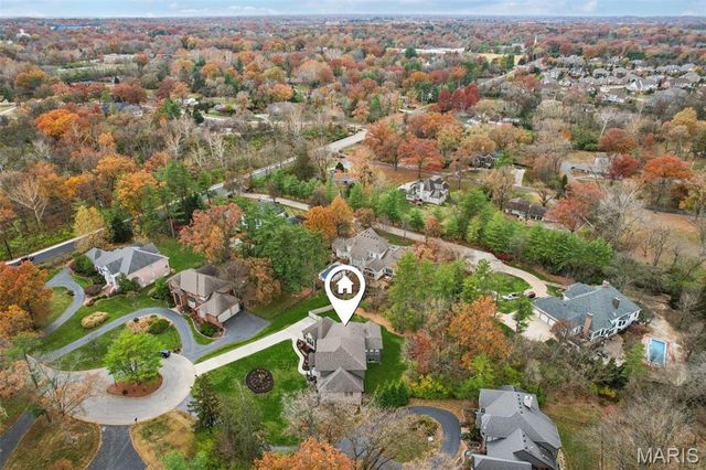 115 Ladue Pine Woods Place, St Louis, MO 63141