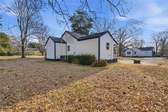 303 Glen Iris Drive, Monroe, GA 30655