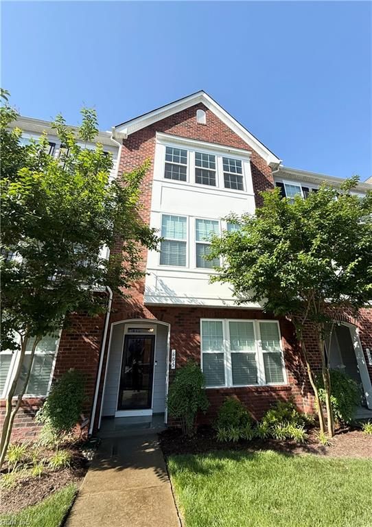 605 Petunia PL, Newport News, VA 23602